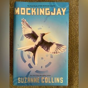 Mockingjay Hardcover by Suzanne Collins (third Hunger Games book)